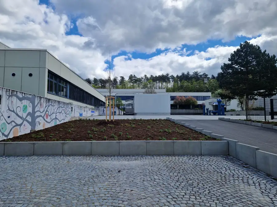 Aussenanlagen - Bild 2